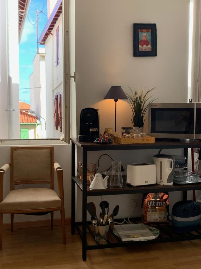 Biarritz Centre, Pres Avenue De Verdun, Cosy Apt 2 Pieces , Salon , Chambre Separe, Rue Tres Calme A 10 Minutes A Pied De La Grande Plage Exterior photo